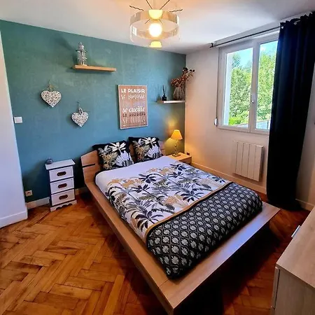 Villa La D'aurel De 140m2, 2 Hectares De Nature *