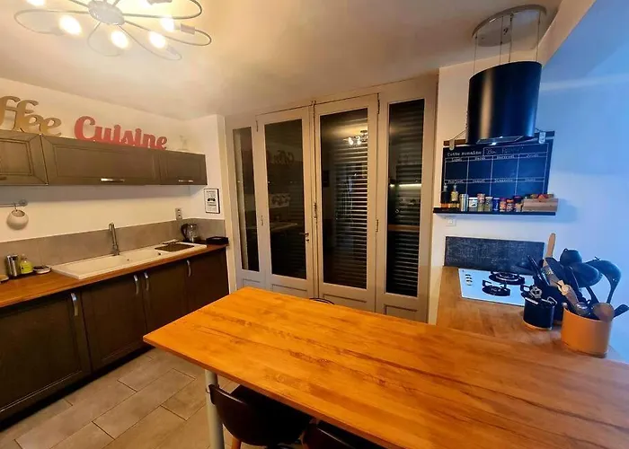 Villa La D'aurel De 140m2, 2 Hectares De Nature